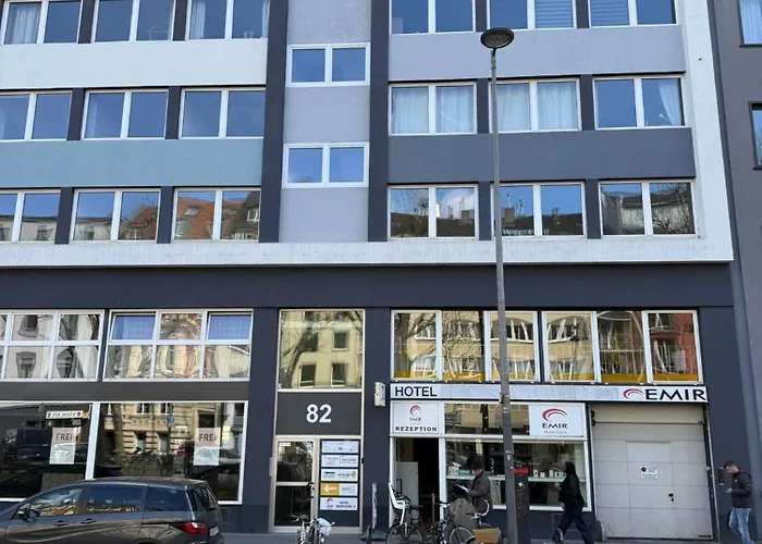 加尼埃米尔酒店