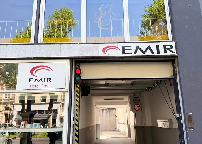 加尼埃米尔酒店 招待所