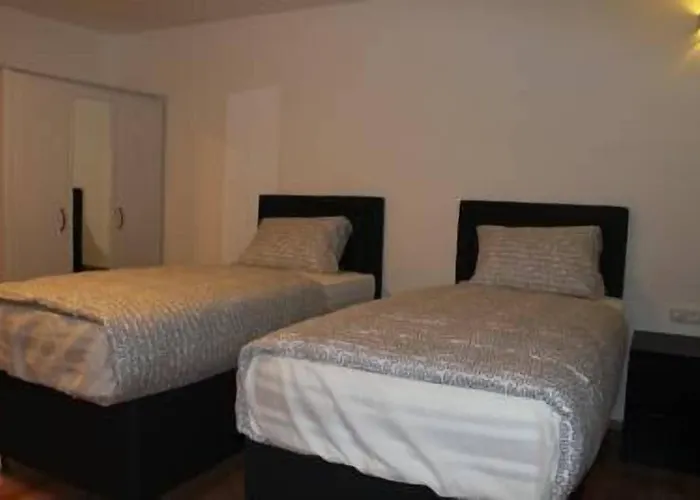 加尼埃米尔酒店 3*