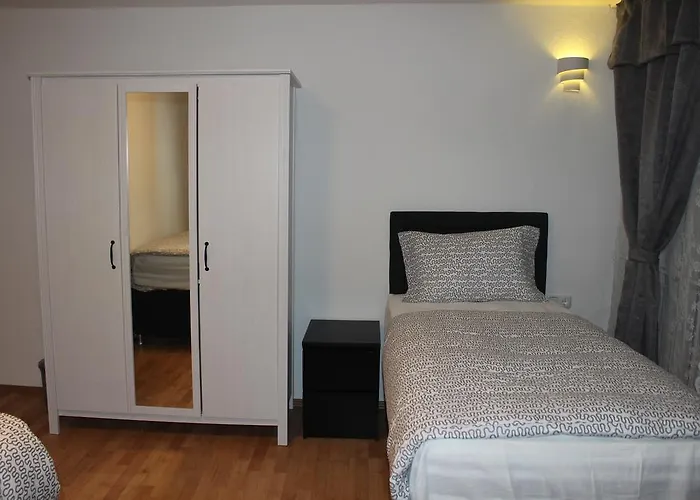 加尼埃米尔酒店 招待所