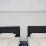 Garni Emir Kolonia