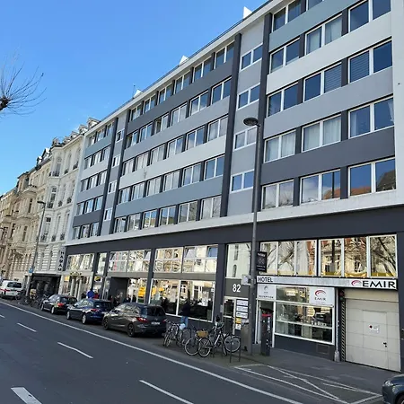 Garni Emir Vendégház Köln