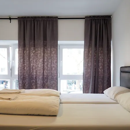 Garni Emir 3* Köln