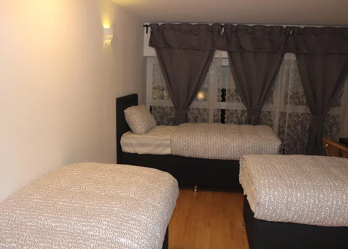 Garni Emir Pensjonat 3*