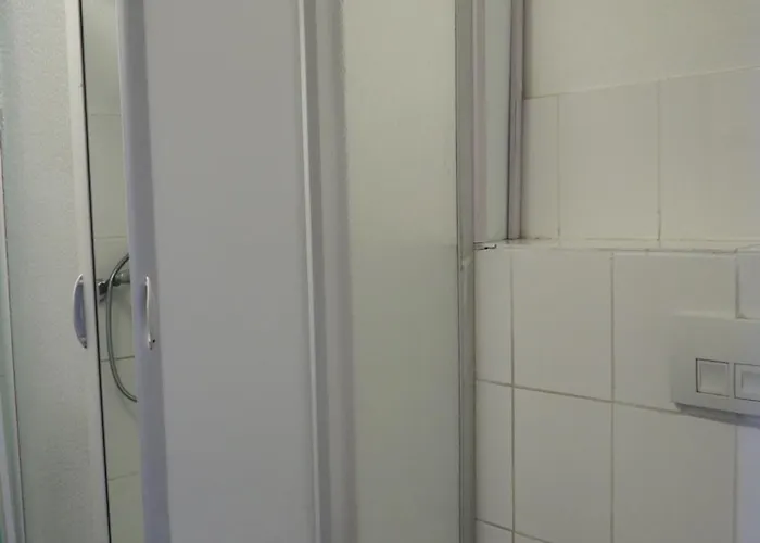 Garni Emir Vendégház Köln