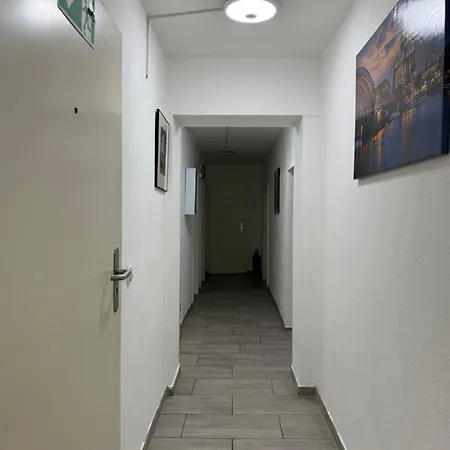 Garni Emir Πανσιόν 3*