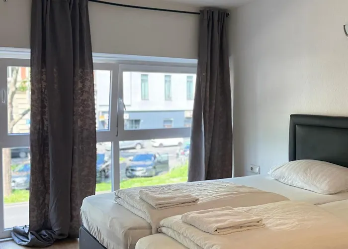 Garni Emir 3* Köln